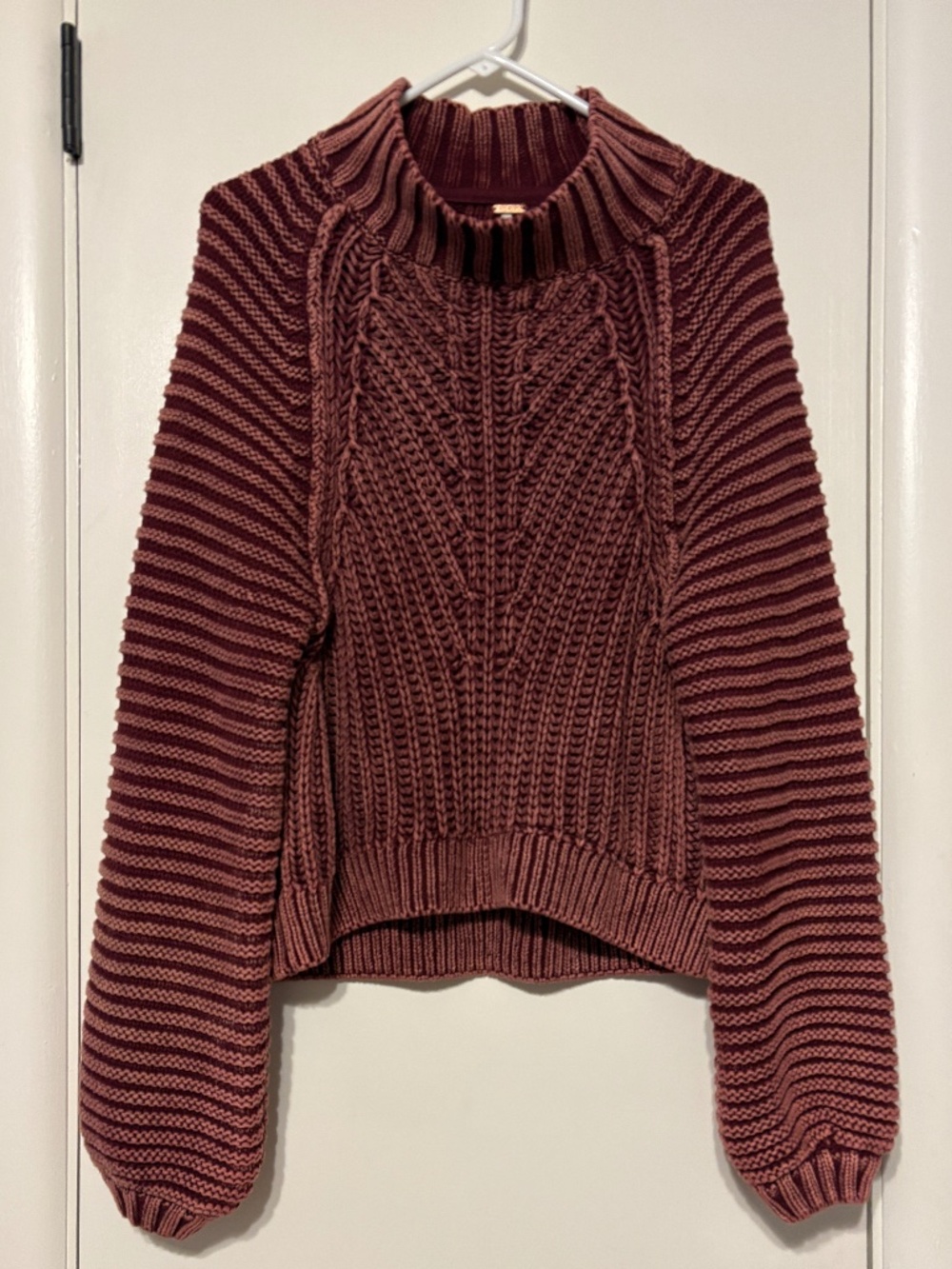 Free People Women's Chunky Mock-Neck High-Low Sweetheart Sweater M Garnet Grotto